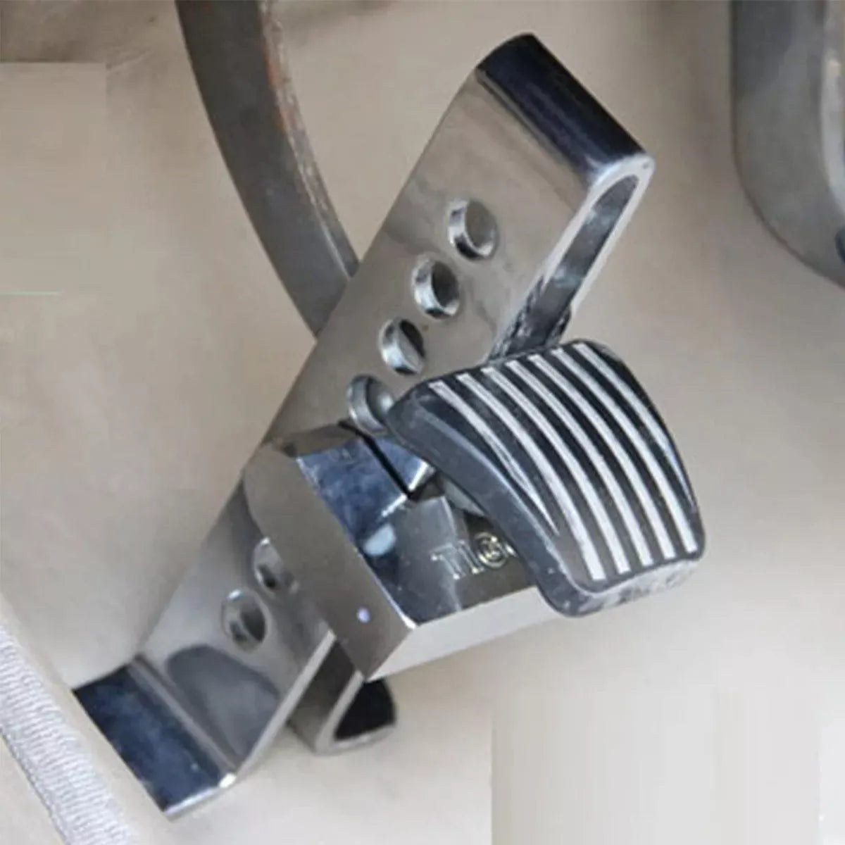 Traba Pedal Para Auto